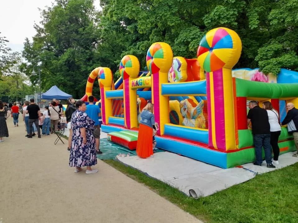 Piknik na polanie w parku Radolińskich w Jarocinie — zdjęcie 3 z 76