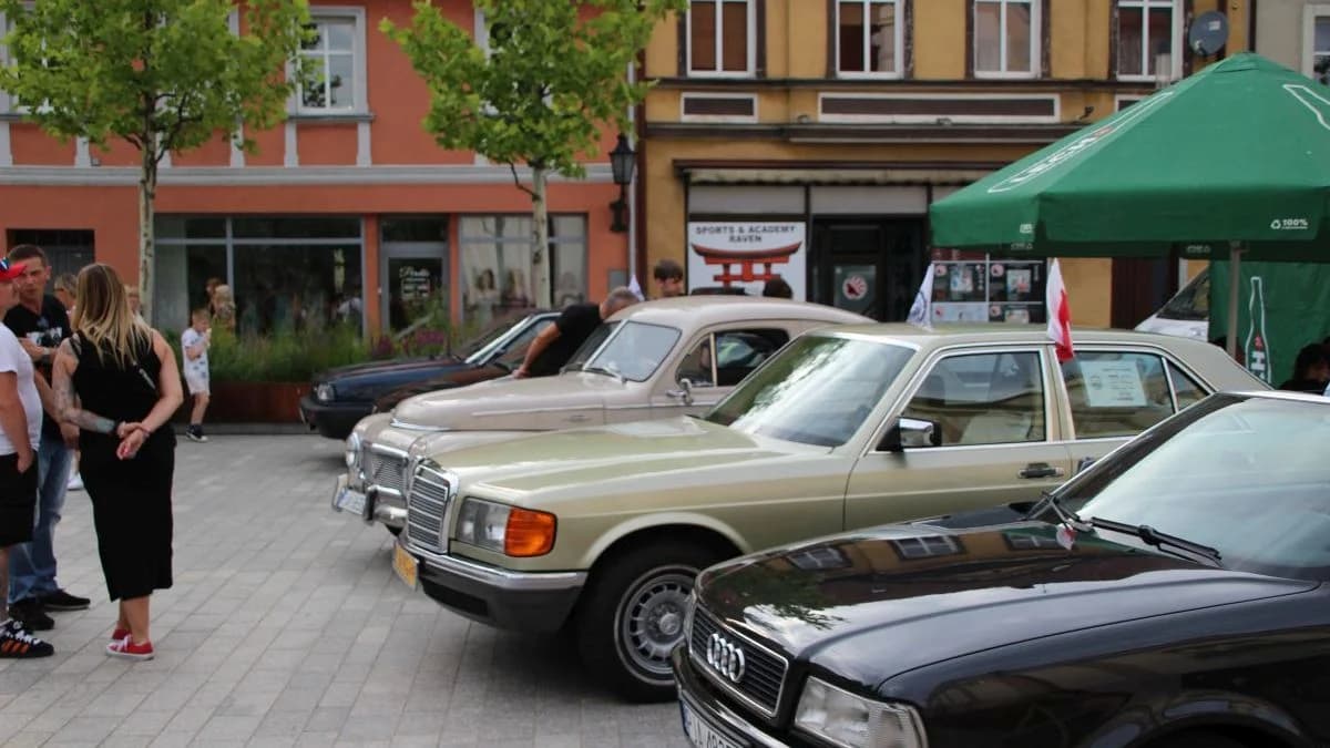 Ceremonia rozpoczęcia 3. Rally and Race Rajdu Jarocińskiego