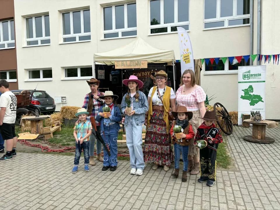Dziki Zachód zawitał do Roszkowa – II Dzień Sąsiada za nami! — zdjęcie 2 z 47