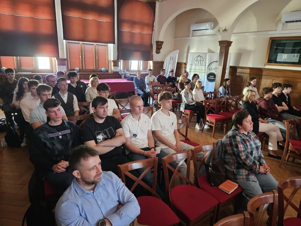 Regionalna Olimpiada Geograficzna w Jarocinie. O zwycięstwo rywalizuje 30 uczniów