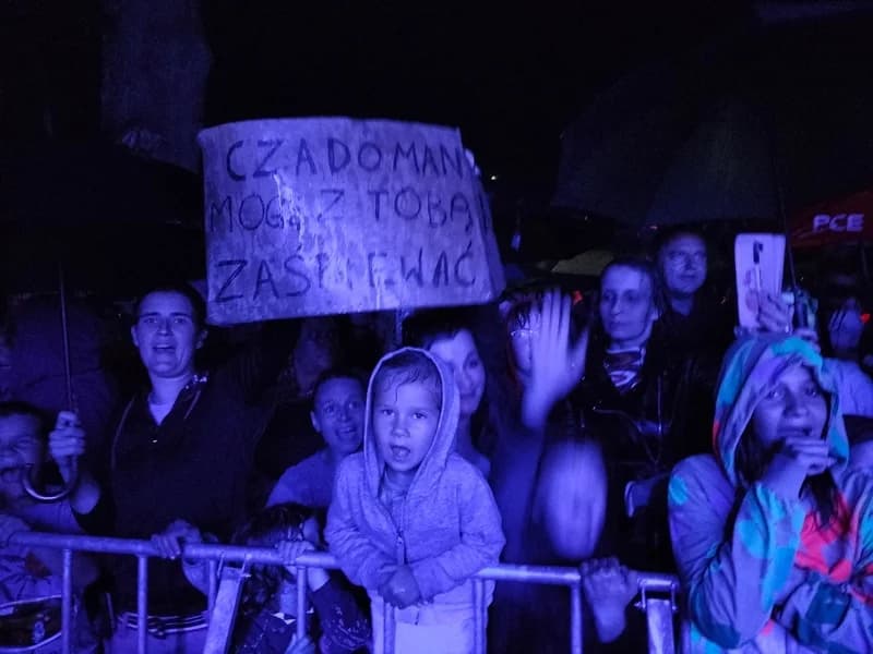 Czadoman i Long & Junior dali czadu w Żerkowie. Koncerty w deszczu [ZDJĘCIA] — zdjęcie 6 z 30