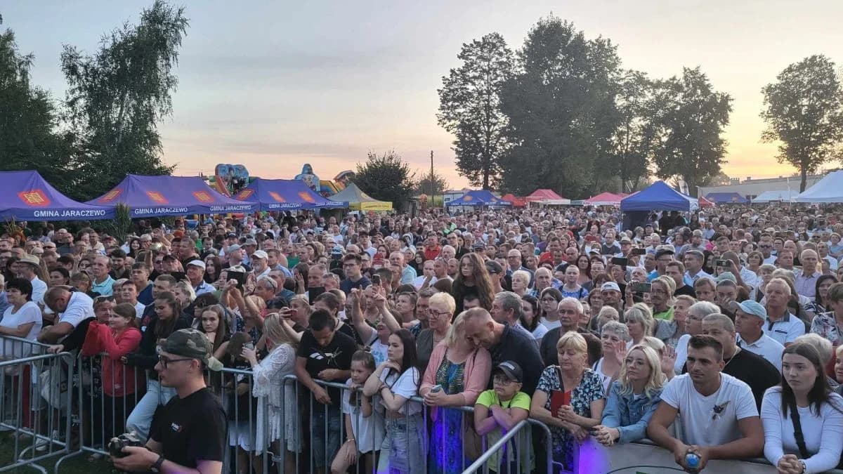 Dożynki powiatowo-gminne 2024 w Goli. Koncert Bayer Full