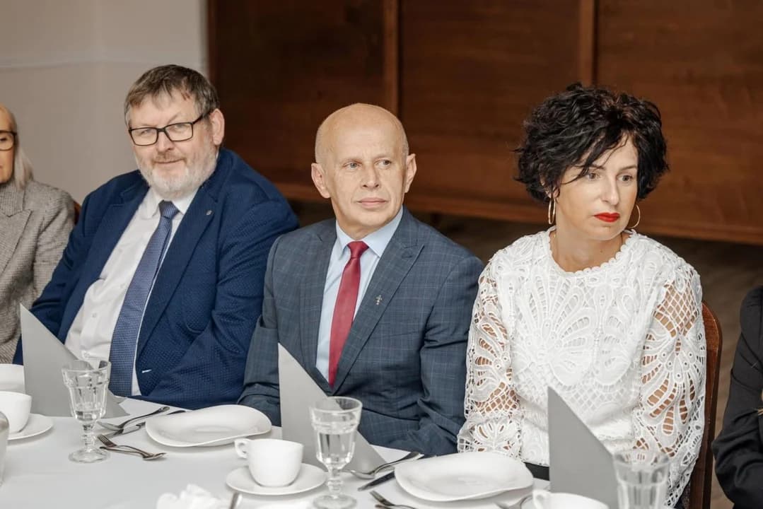 Dwa tygodnie później świętowano Dzień Nauczyciela w Jaraczewie — zdjęcie 2 z 4