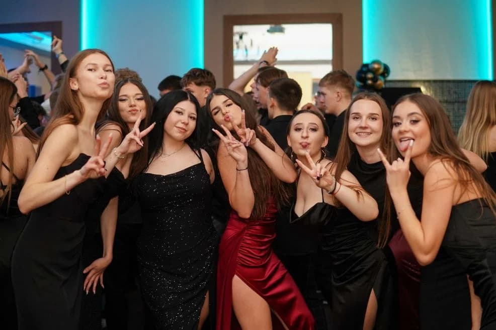 Połowinki „jedynki” - szampańska zabawa w sali eventowej pod Jarocinem [ZDJĘCIA, SONDA]