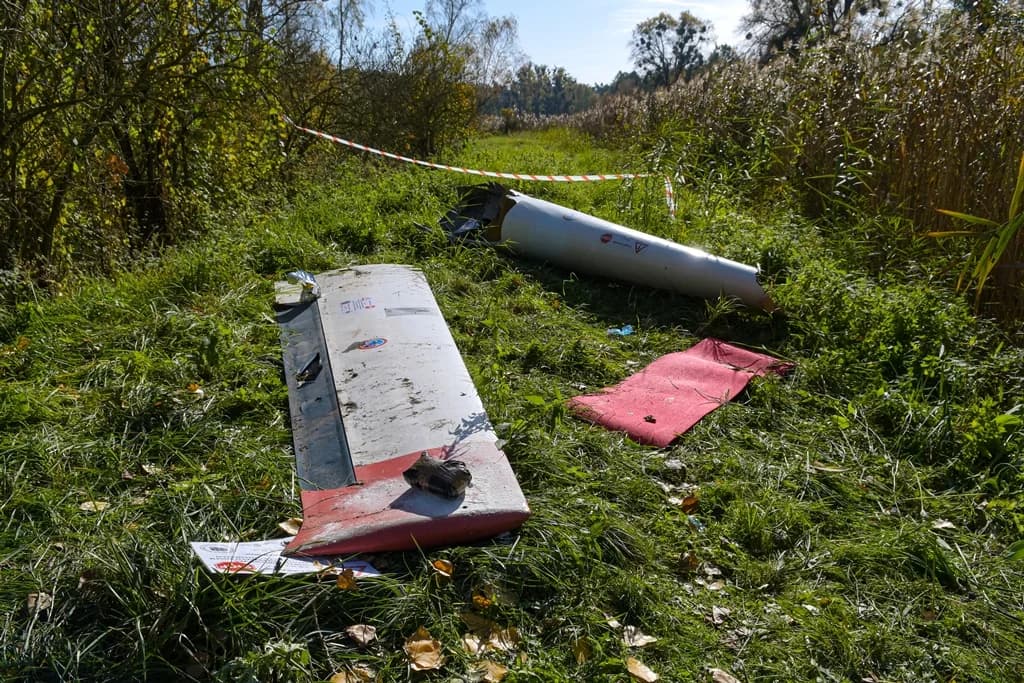 Katastrofa samolotu, uzbrojeni przestępcy i działania antyterrorystów - duże ćwiczenia policji i służb ratowniczych [ZDJĘCIA I FILM]