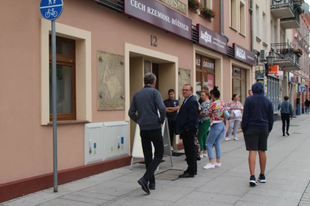 Podpisanie umów z młodocianymi pracownikami w Cechu Rzemiosł Róznych w Jarocinie