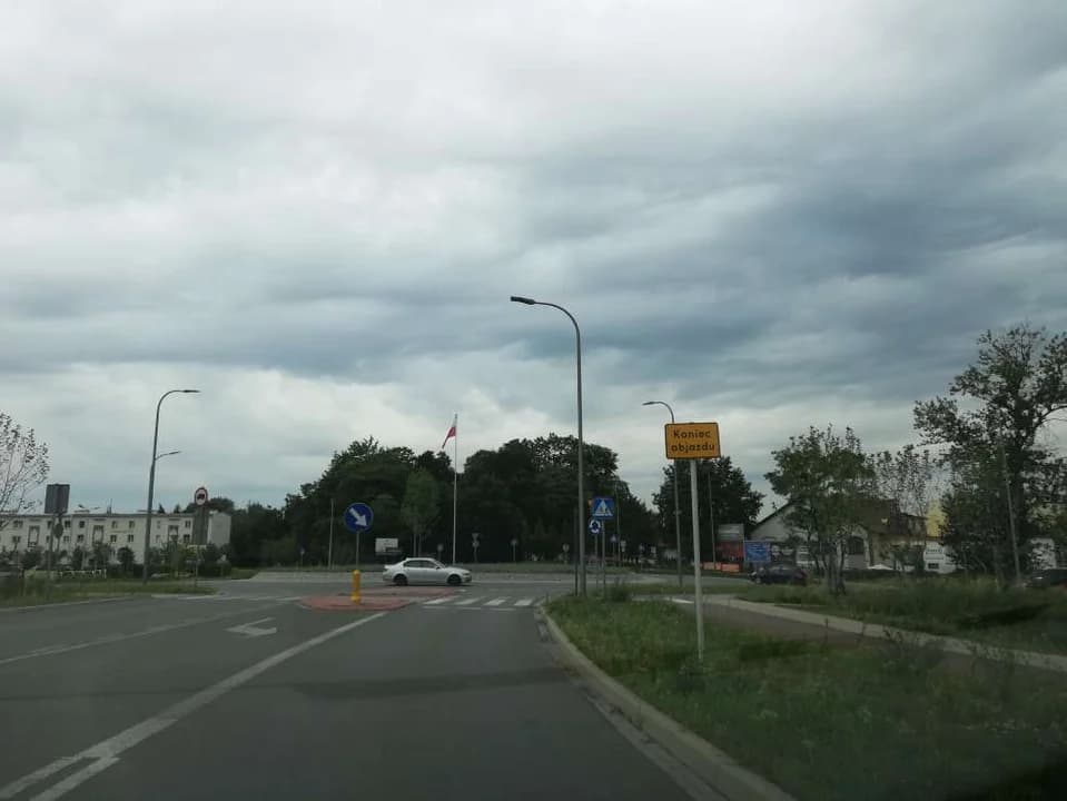Roboty drogowe w Jarocinie. Zamknięta ul. Wojska Polskiego — zdjęcie 3 z 12
