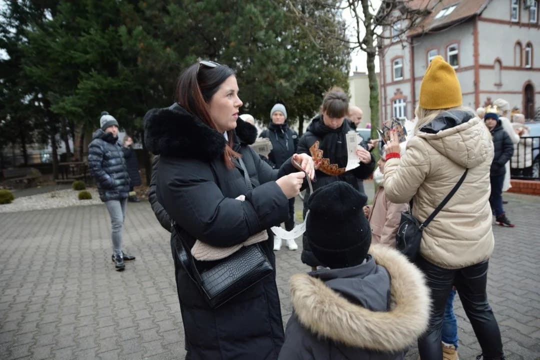 14. Jarocińskie Kolędowanie z Orszakiem Trzech Króli. Najwięcej było przedszkolaków  [ZDJĘCIA]