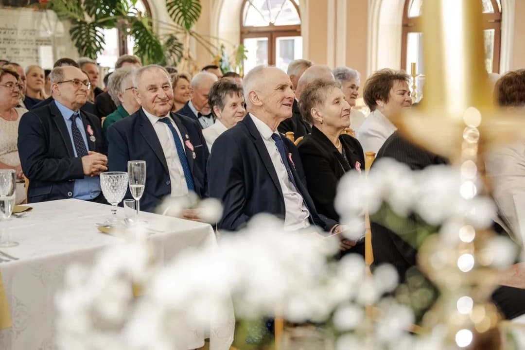 W gminie Jaraczewo wręczone zostały medale "Za długoletnie pożycie małżeńskie"