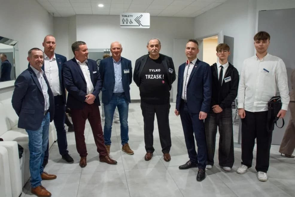 Kandydat na Prezydenta RP Rafał Trzaskowski spotkał się w Jarocinie z grupą aktywnych kobiet — zdjęcie 4 z 21