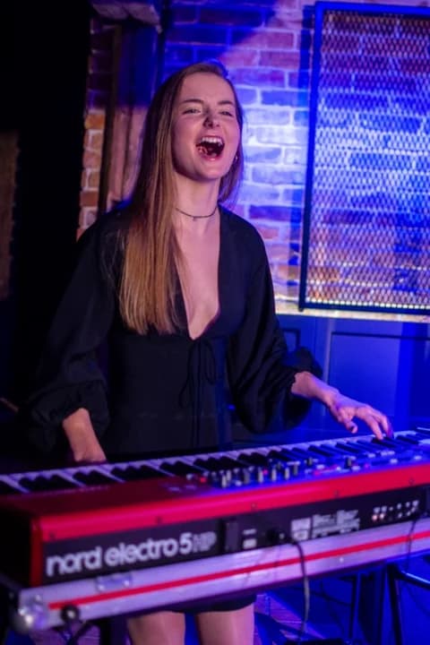 Energetyczny koncert zespołu Senders w jarocińskim Spichlerzu Polskiego Rocka [ZDJĘCIA] — zdjęcie 6 z 29