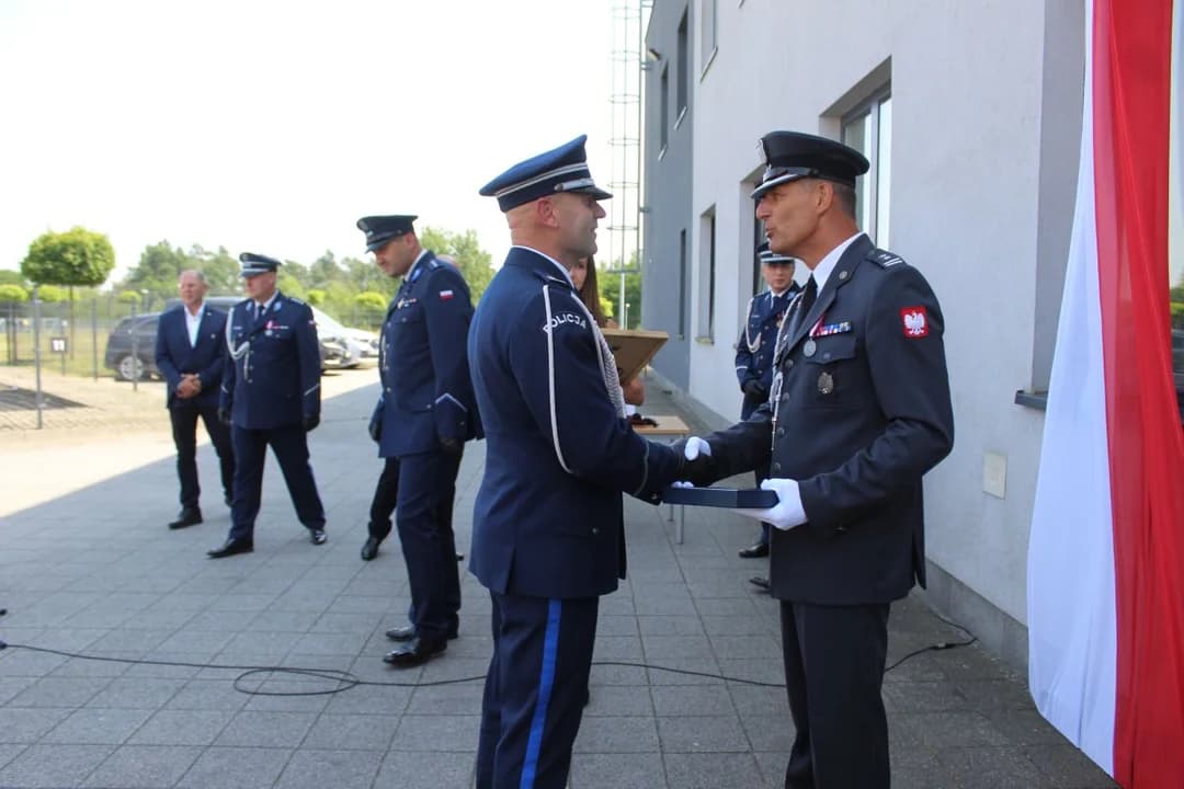 Święto Policji w Jarocinie. Policjanci odebrali awanse, padła ważna zapowiedź na 2027 rok