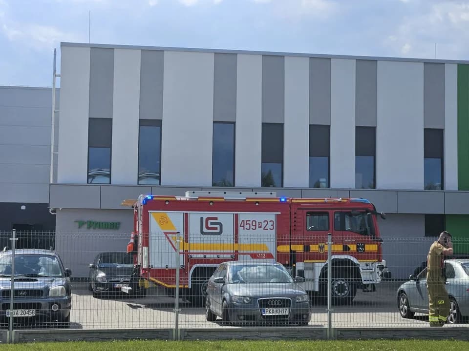 Ewakuowano ptrawie 40 osób z hali produkcyjnej w Jarocinie