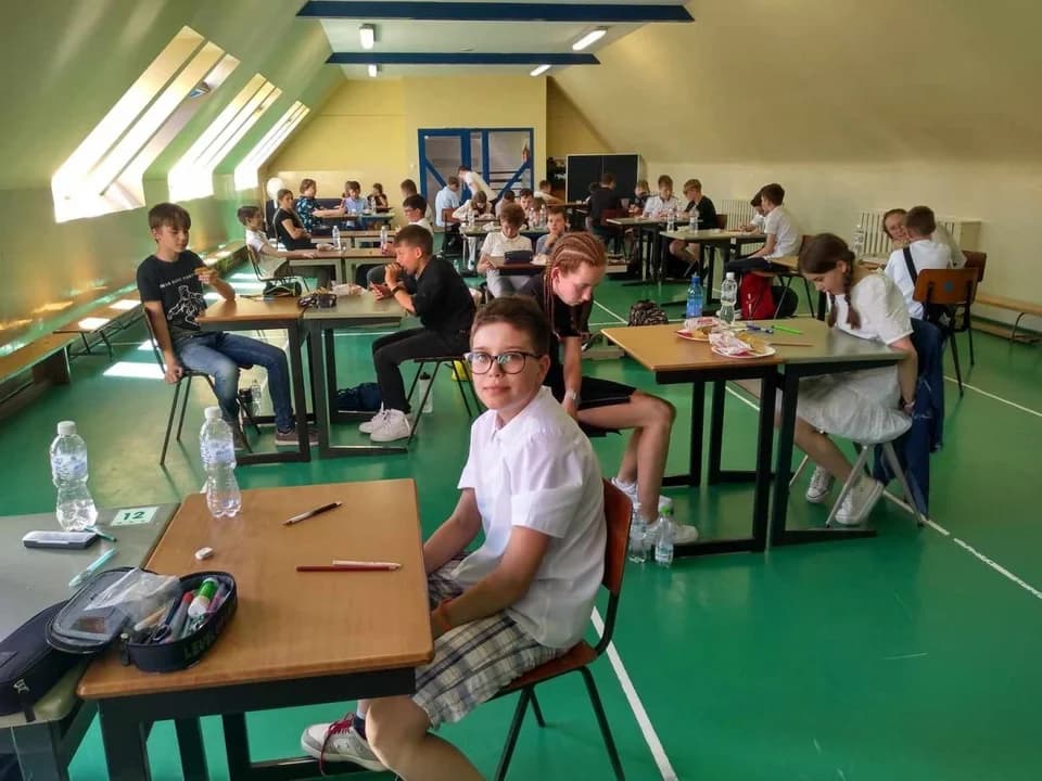 Zmagali się z historią i matematyką. Dwa konkursy powiatowe w Szkole Podstawowej nr 2 w Jarocinie — zdjęcie 4 z 61