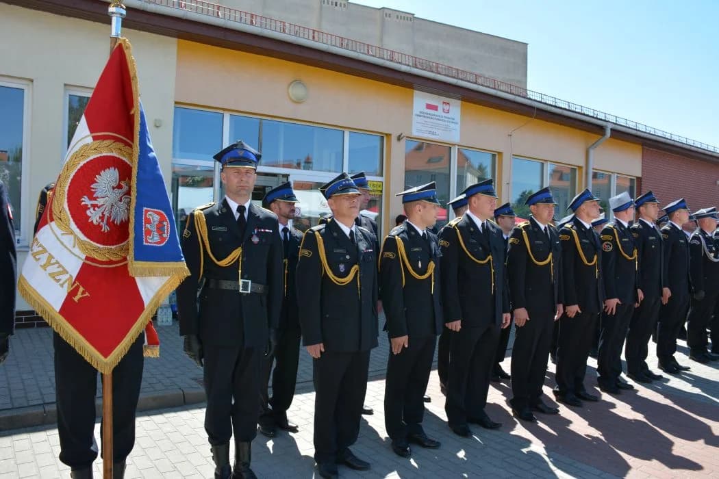 Na placu ZSP nr 2 świętowali strażacy zawodowi i ochotnicy