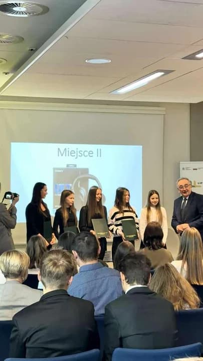 Sukces uczennic jarocińskiej "trójki" — zdjęcie 3 z 10