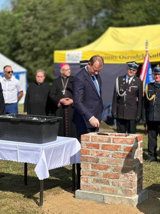 OSP Boguszyn będzie miało nową remizę. W Dniu Strażaka wmurowano kamień węgielny [ZDJĘCIA, WIDEO]