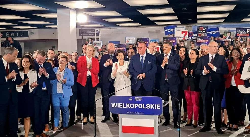 Starosta jarociński Lidia Czechak na konwencji wyborczej PiS-u — zdjęcie 6 z 18