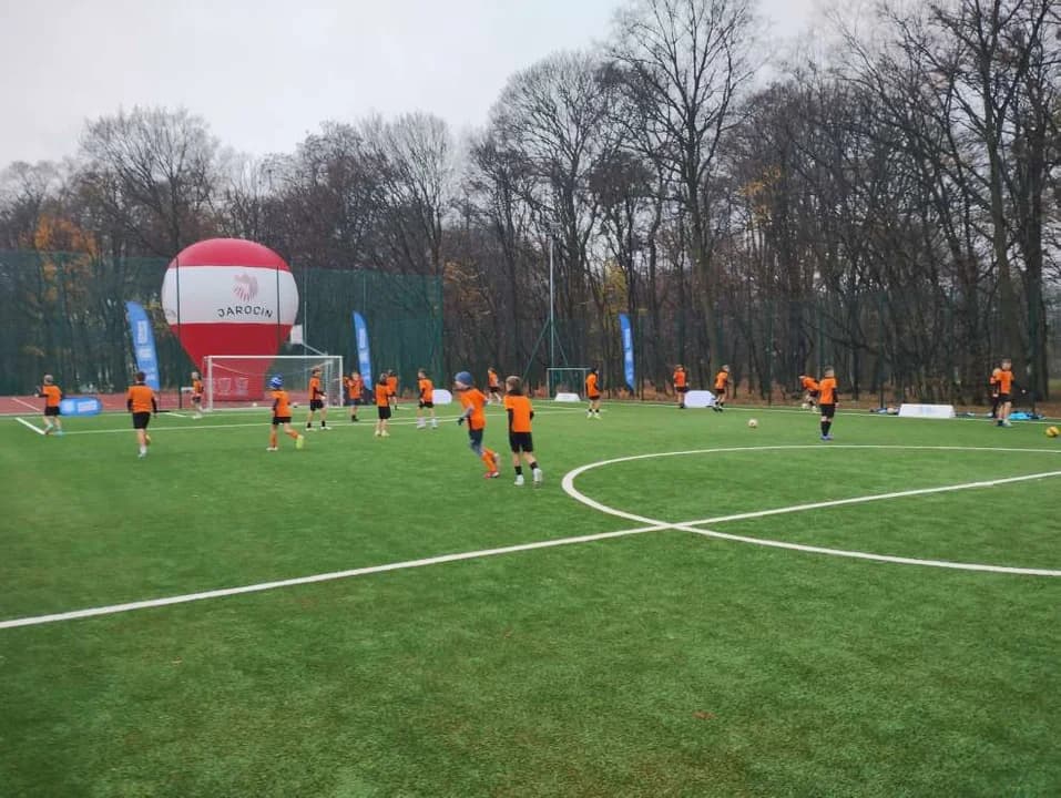 Sukces uczniów jarocińskiej „piątki” w Finale Ogólnopolskiego Turnieju „Z Orlika na Stadion” [ZDJĘCIA, SONDA]