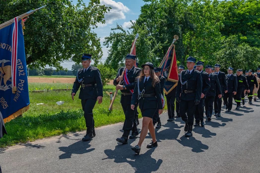 OSP Szczonów świętuje 70 lat. Były odznaczenia i wyjątkowi goście — zdjęcie 5 z 97