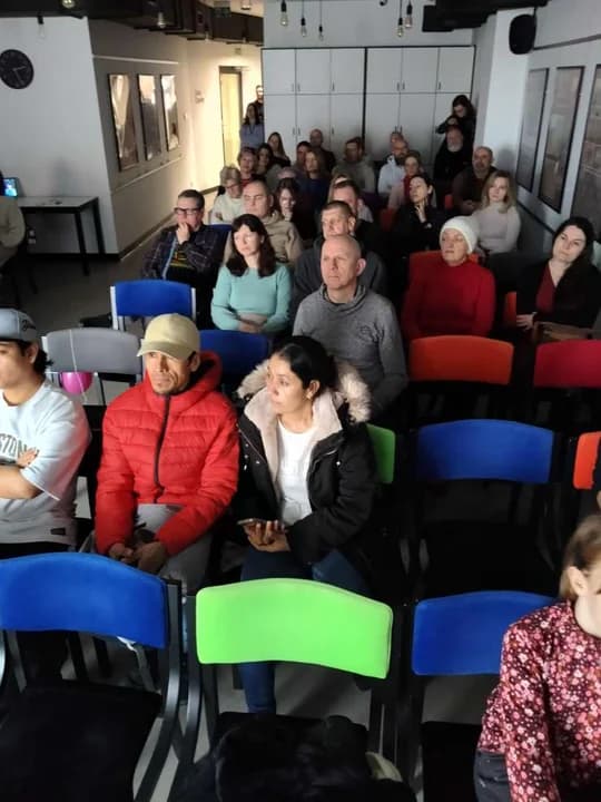 O potrzebach i o obawach w Kamienicy Kultury rozmawiali jarociniacy i migranci [ZDJĘCIA, SONDA] — zdjęcie 4 z 22