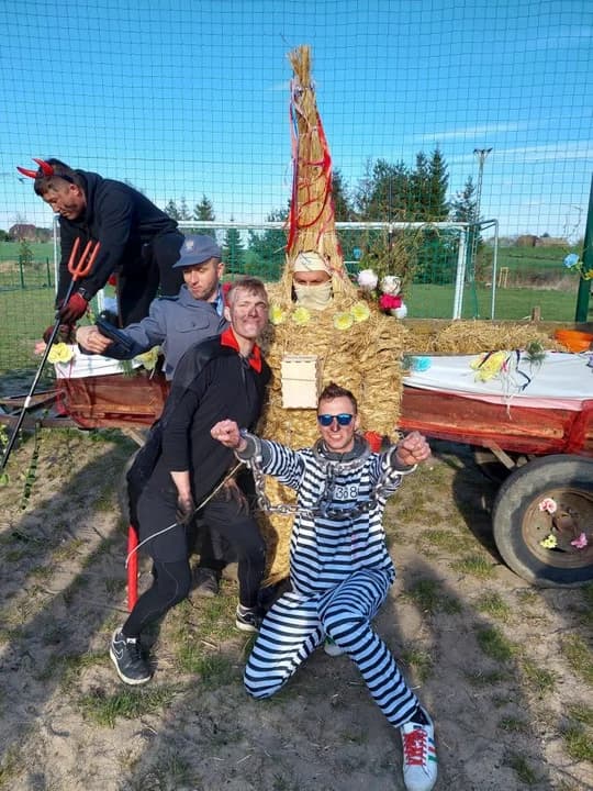 Lany Poniedziałek z Niedźwiedziami i Siwkami. Zobacz jak to wyglądało 40 lat temu [ZDJĘCIA, WIDEO] — zdjęcie 3 z 48