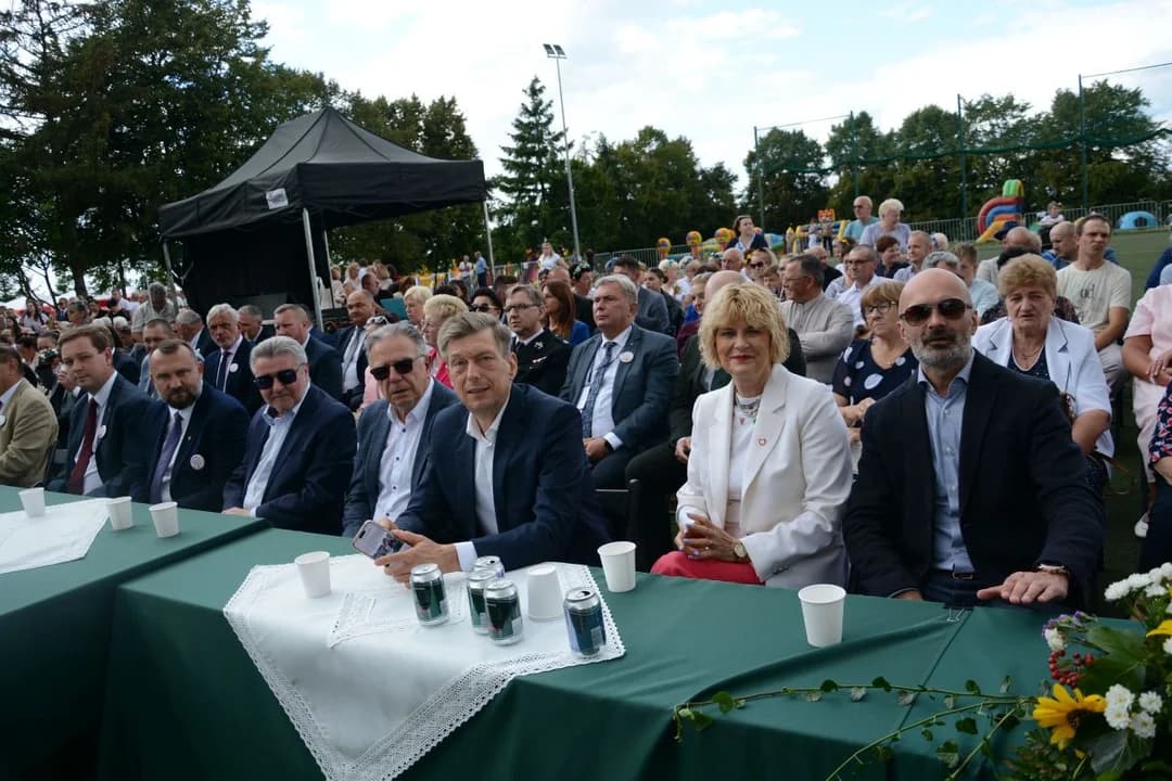 Dożynki powiatowo-gmine w Cielczy [2025] — zdjęcie 1 z 268