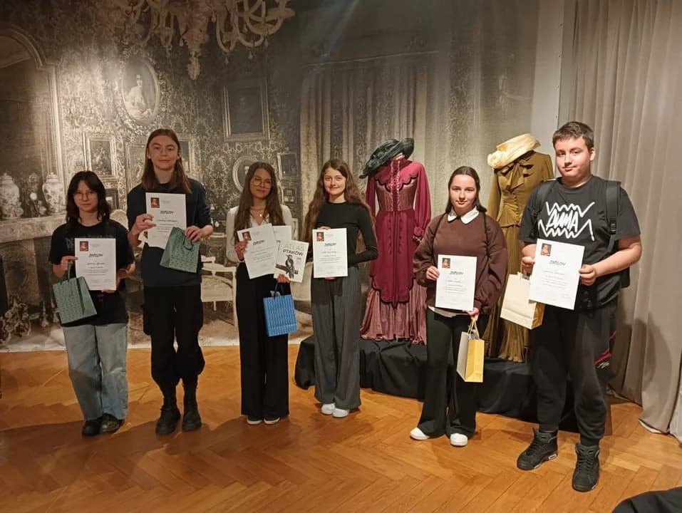 20 drużyn z powiatu jarocińskiego zmagało się z matematyką, a sześć z historią. Dwa powiatowe konkursy w "dwójce" [ZDJĘCIA] — zdjęcie 6 z 14
