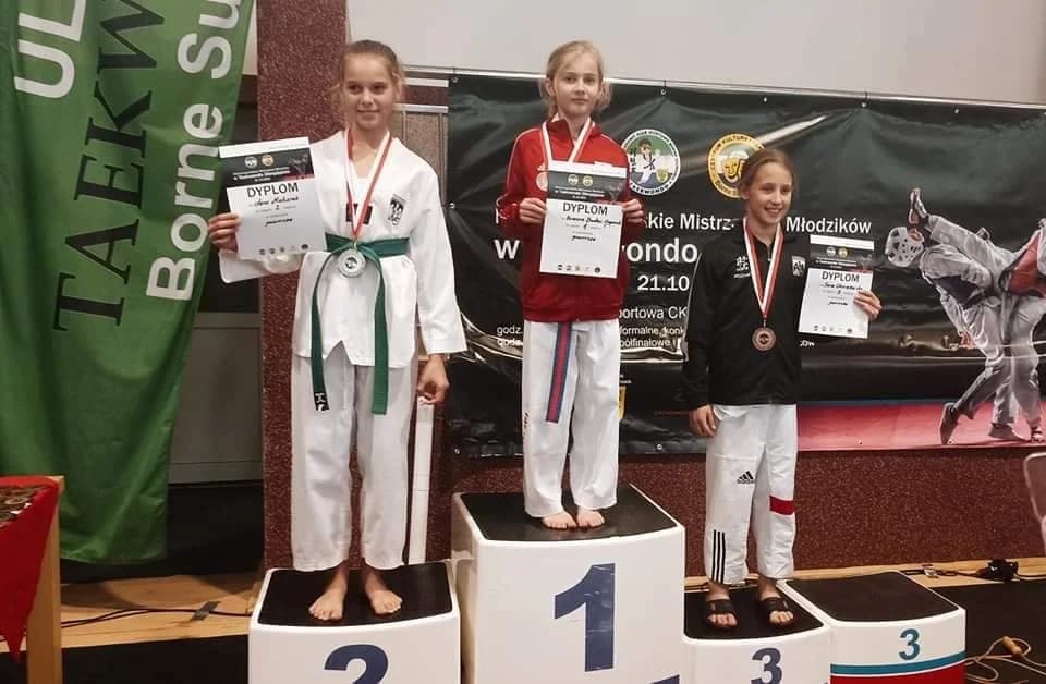Cztery medale młodzików w taekwondo