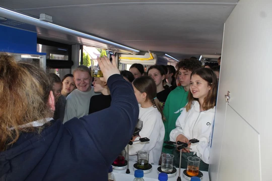 "Być jak Ignacy" - projekt edukacyjny Fundacji PGNiG w Niepublicznej Szkole Podstawowej im. T. Kościuszki w Jarocinie — zdjęcie 3 z 44