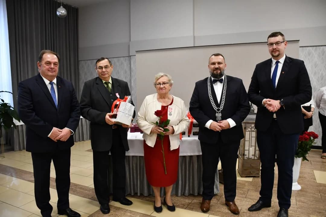 Burmistrz Żerkowa Michał Surma wręczył medal swojemu poprzednikowi [ZDJĘCIA] — zdjęcie 6 z 30