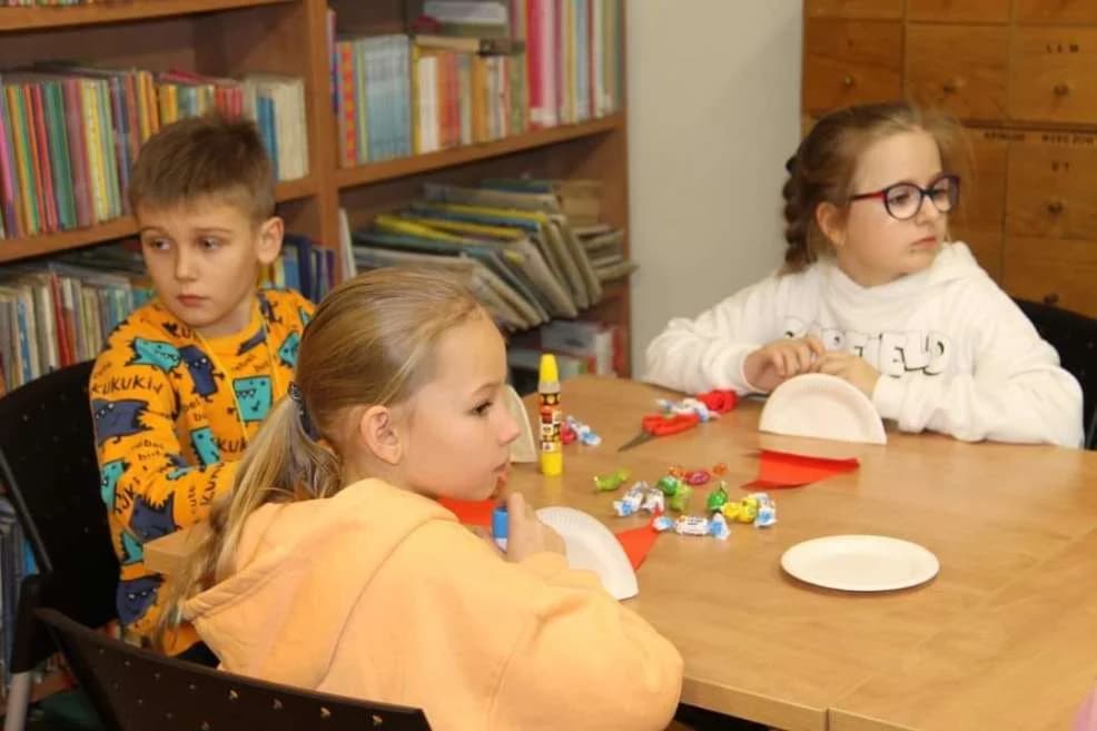 Starosta Lidia Czechak czytała dzieciom — zdjęcie 5 z 7