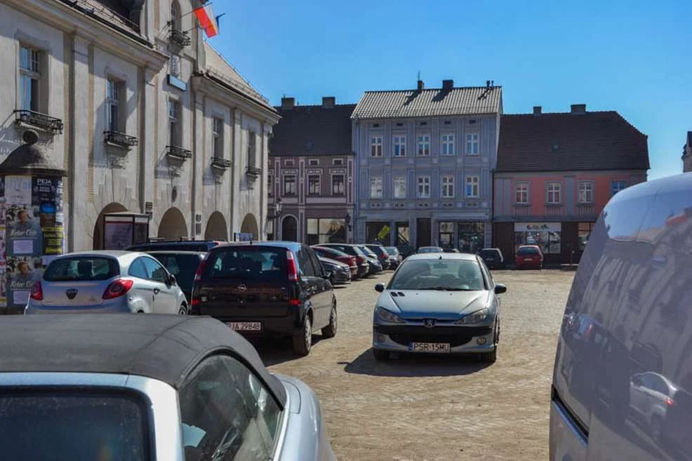 Chcesz mieć wpływ na organizację ruchu na jarocińskim rynku, przyjdź do ratusza na spotkanie w tej sprawie [TRANSMISJA]