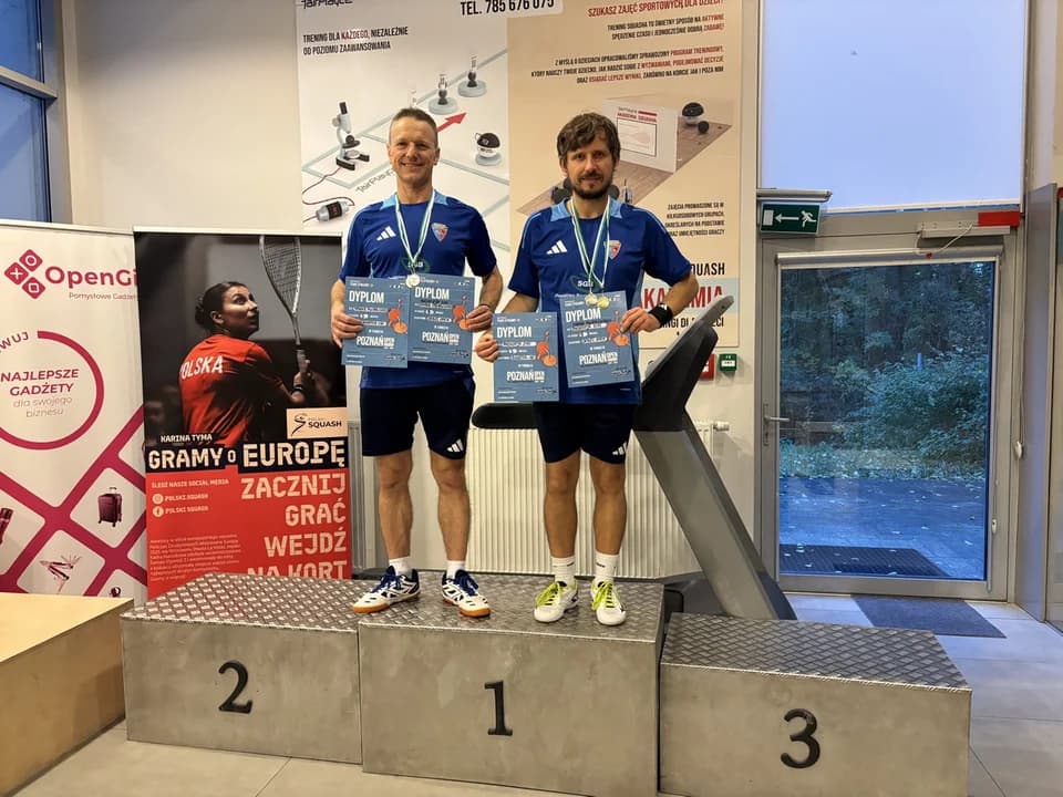 Sukcesy zawodników UKS Komorzanka na II Turnieju Poznań Open w tenisie stołowym — zdjęcie 3 z 17