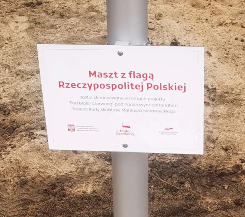 W Nowym Mieście stanął maszt