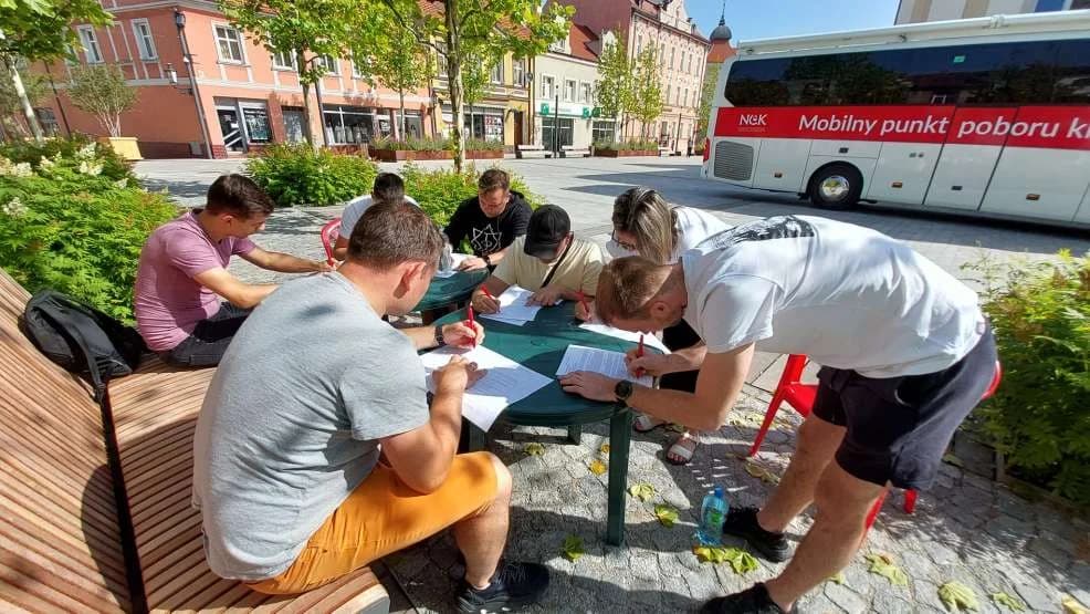 Akcja oddawania krwi na jarocińskim rynku — zdjęcie 5 z 5