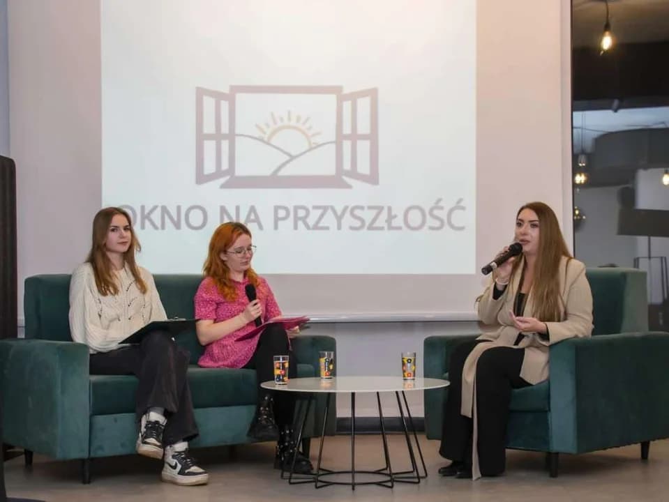 Jarociński licealistki otworzyły „Okno na przyszłość”. Pomagają rówieśnikom [ZDJĘCIA]