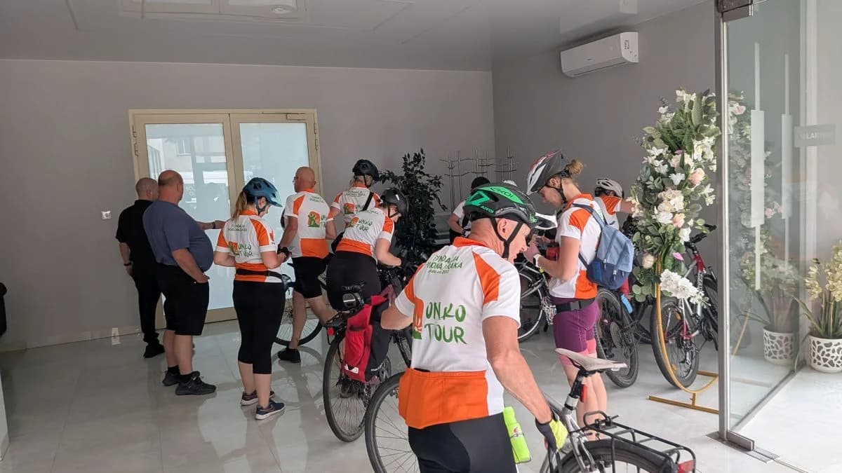 Najpierw pokonali raka, teraz pokonują Polskę. Onko Tour z przystankiem w Jarocinie [ZDJĘCIA, WIDEO] — zdjęcie 5 z 10