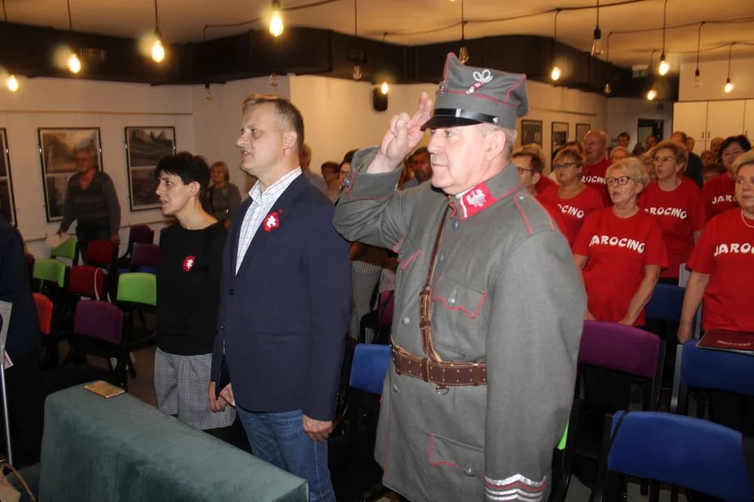 Chór "Barwicki" i Klub "Jarocino" zaprosili jarociniaków do wspólnego śpiewu — zdjęcie 5 z 50