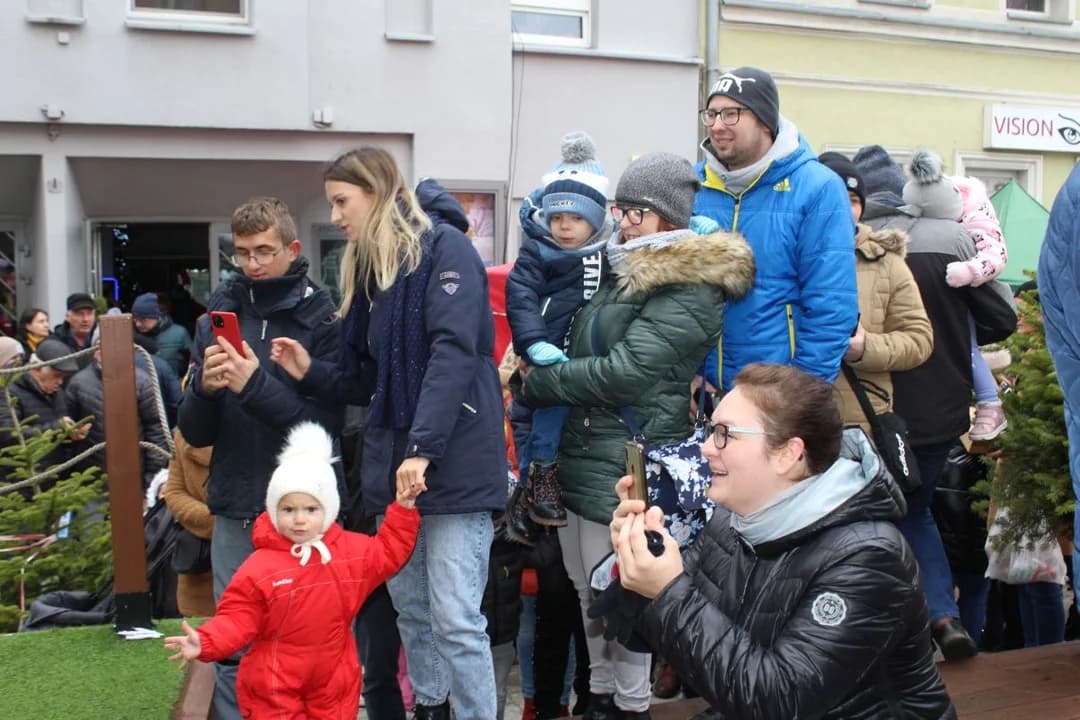 W Jarocinie trwa Jarmark Świąteczny. Zobacz, co można kupić — zdjęcie 3 z 226