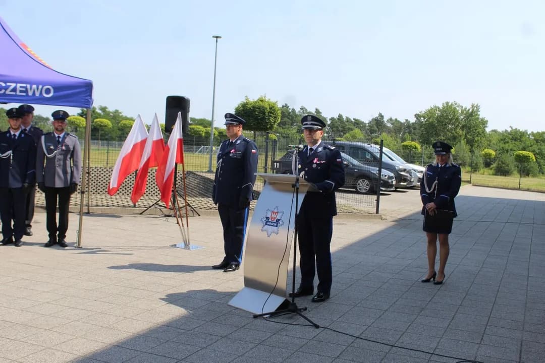 Święto Policji w Jarocinie. Policjanci odebrali awanse, padła ważna zapowiedź na 2027 rok