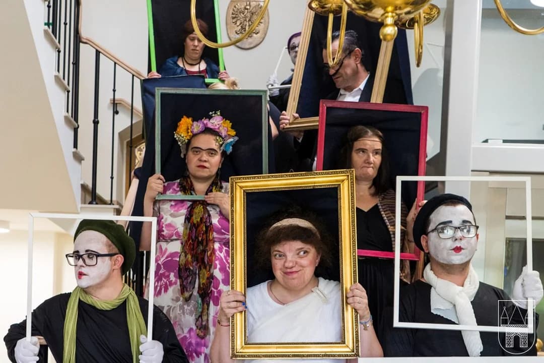 Frida, Salvador Dali, Vincent van Gogh, Mona Lisa i Dama z łasiczką zawitały do ratusza w Jarocinie [ZDJĘCIA, WIDEO] — zdjęcie 2 z 19