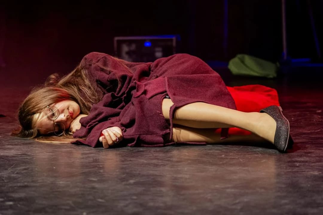 Musicalowy koncert „Kopciuszek w Krainie Bajek” w JOK Jarocin — zdjęcie 6 z 59