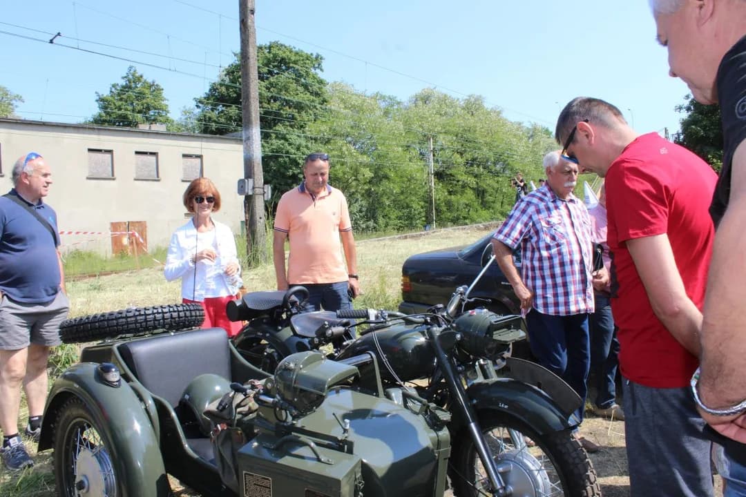 IX Festyn Kolejowy w Muzeum Parowozowni w Jarocinie — zdjęcie 3 z 78