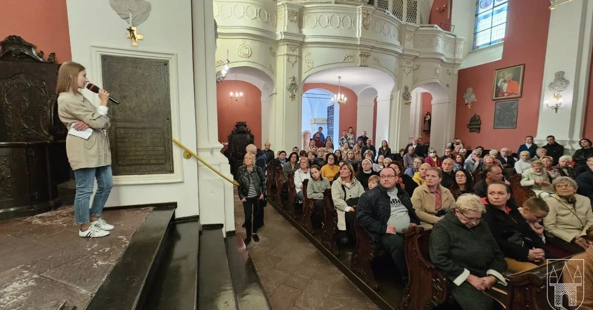 Mieszkańcy byli ciekawi historii kościoła św. Marcina w Jarocinie. W niedzielę spotkanie w kościele św. Jerzego [ZDJĘCIA] — zdjęcie 6 z 15
