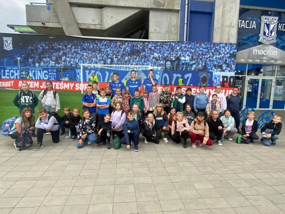 Uczniowie Szkoły Podstawowej w Mieszkowie zwiedzili stadion Lecha w Poznaniu [ZDJĘCIA]