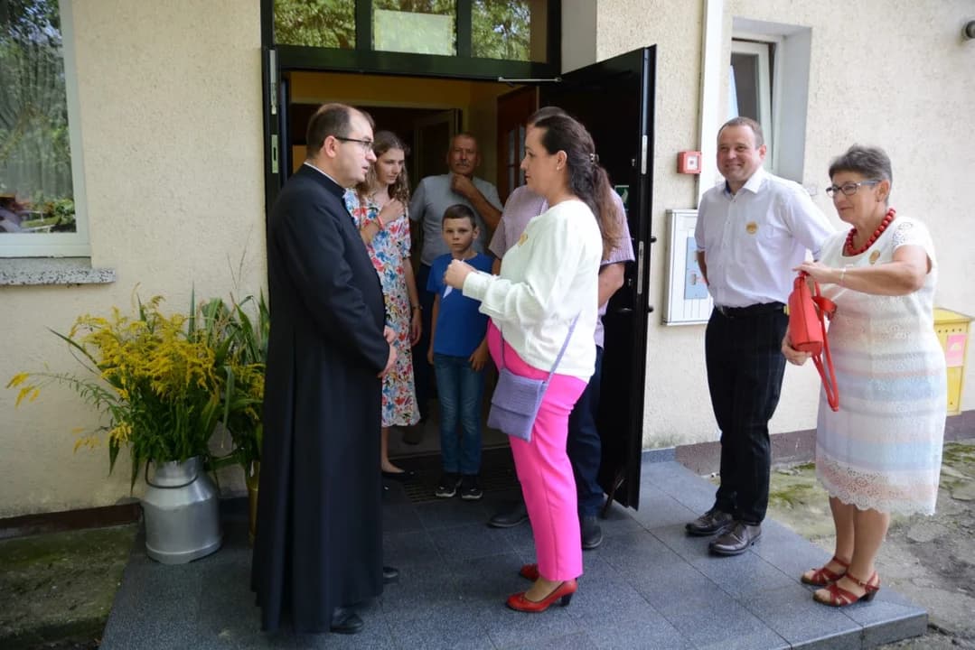 Starostowie częstowali chlebem. Dożynki w Bachorzewie [ZDJĘCIA] — zdjęcie 3 z 37