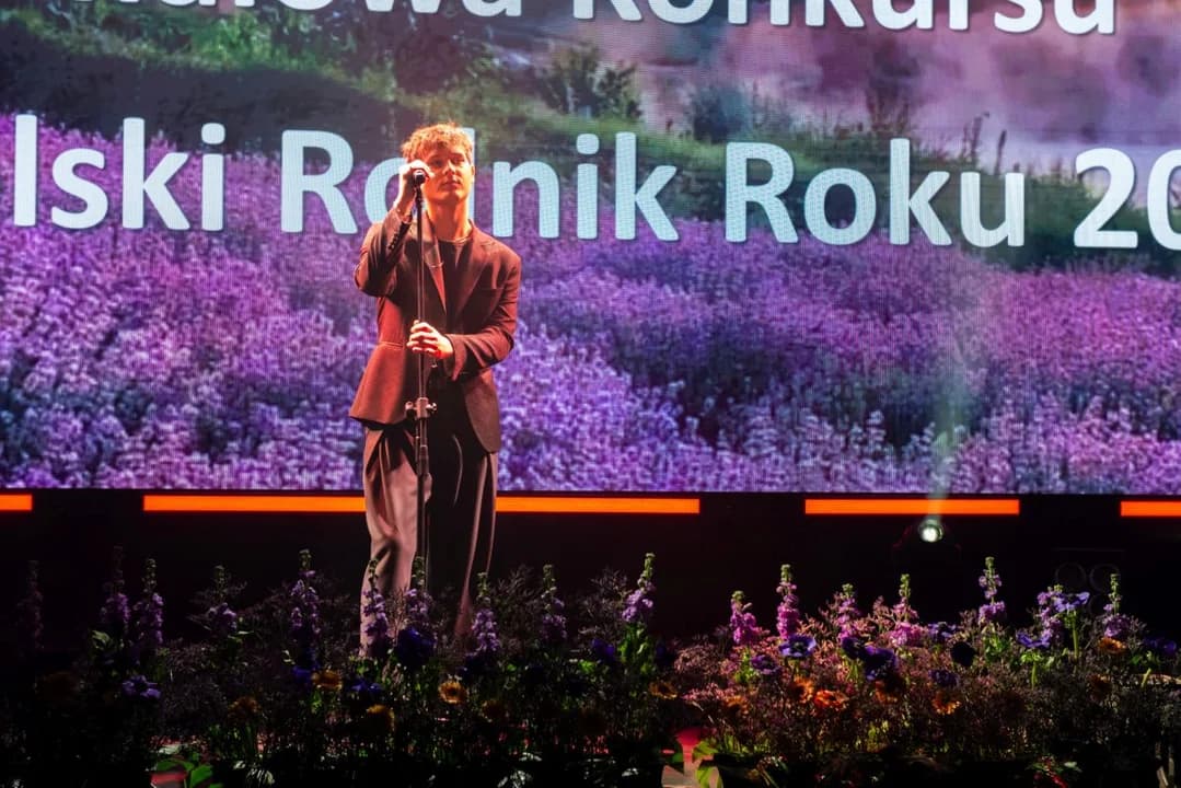Rocznie produkują 1,8 mln brojlerów. Właściciele gospodarstwa w Kruczynie - Wielkopolskimi Rolnikami Roku 2024. Nominacja dla pszczelarza z Jarocina [ZDJĘCIA]