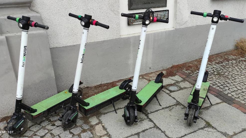 Ktoś zniszczył hulajnogę. Dają sprawcy czas na ujawnienie