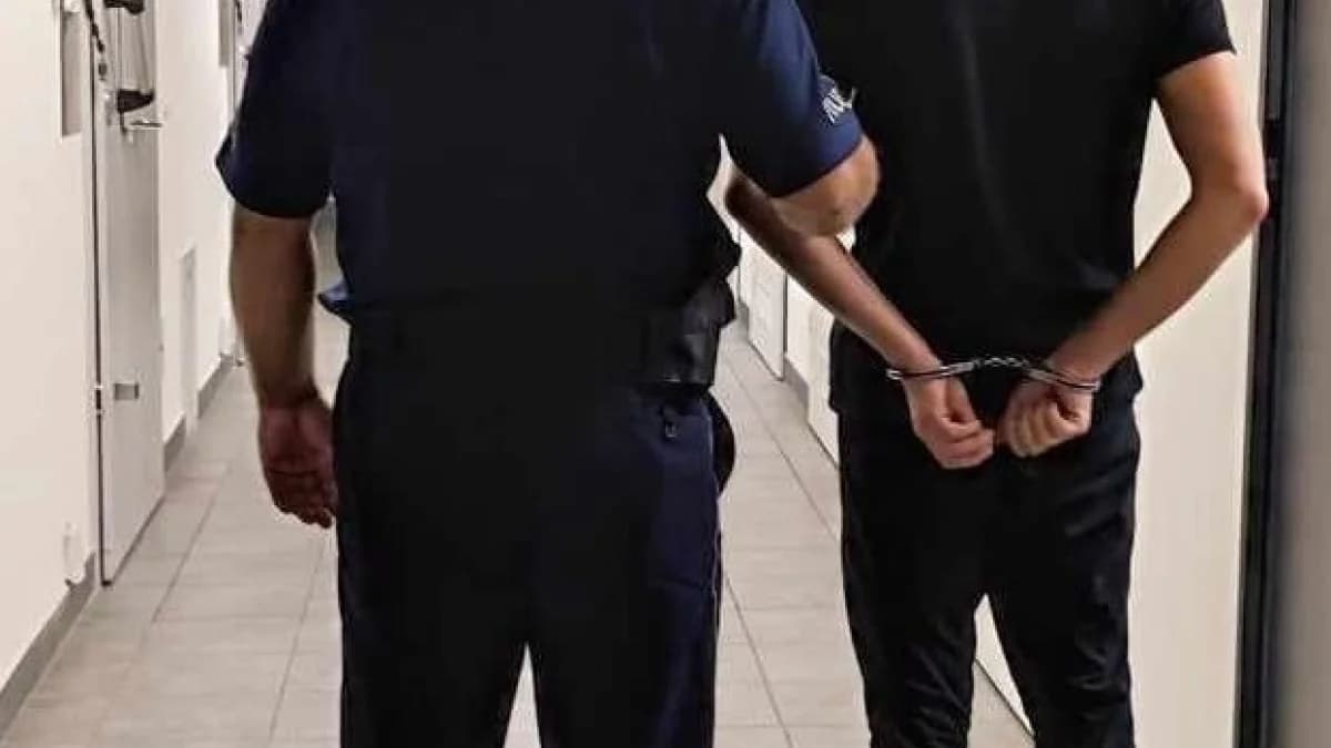Jednego dnia w dwóch miejscach. Policja zatrzymała mężczyzn z narkotykami